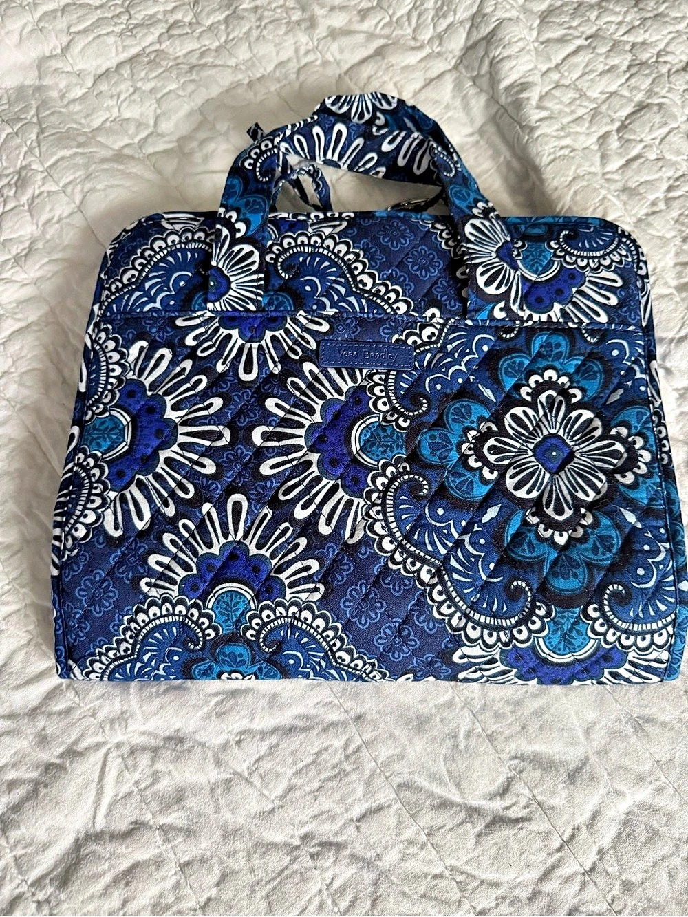Vera Bradley Hanging Travel Organizer Blue & White Floral Cosmetic Bag NWOT